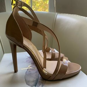 Jessica Simpson stielletos